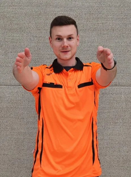 Schiedsrichterzeichen Einwurf